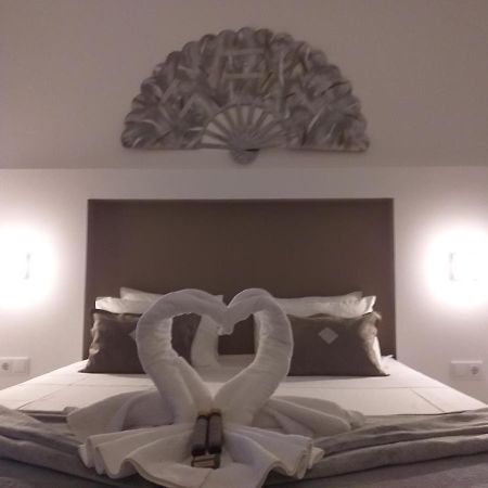 Seaview Guesthouse โอลเญา ภายนอก รูปภาพ