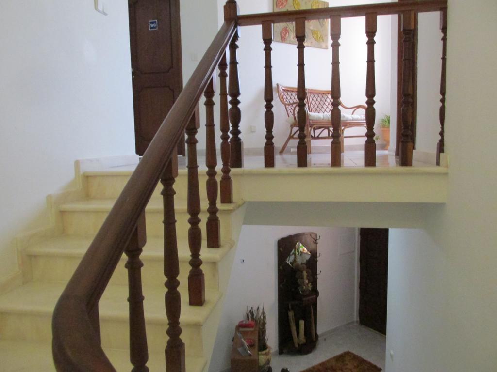 Seaview Guesthouse โอลเญา ภายนอก รูปภาพ