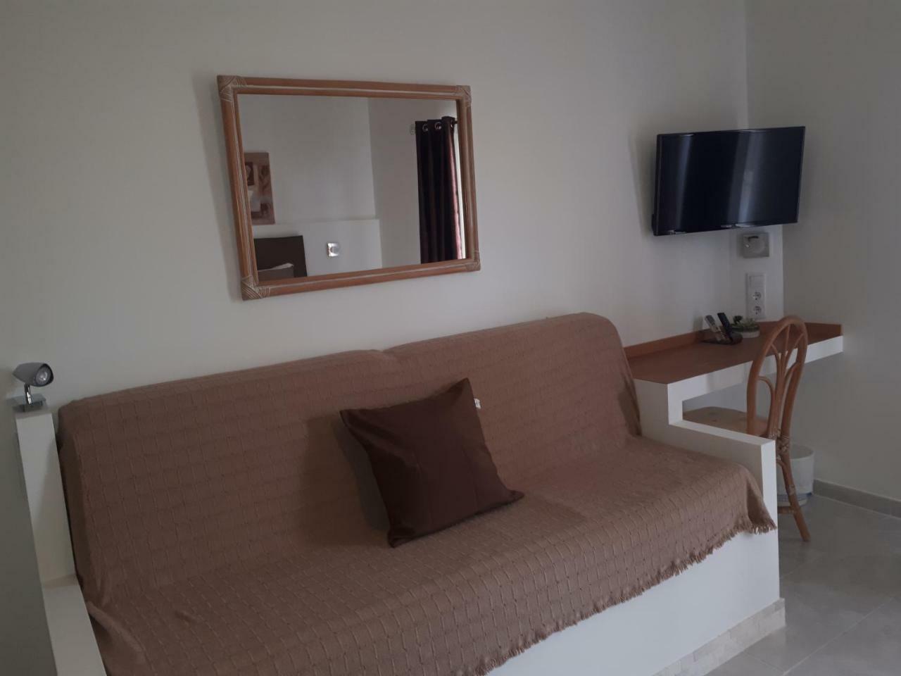 Seaview Guesthouse โอลเญา ภายนอก รูปภาพ