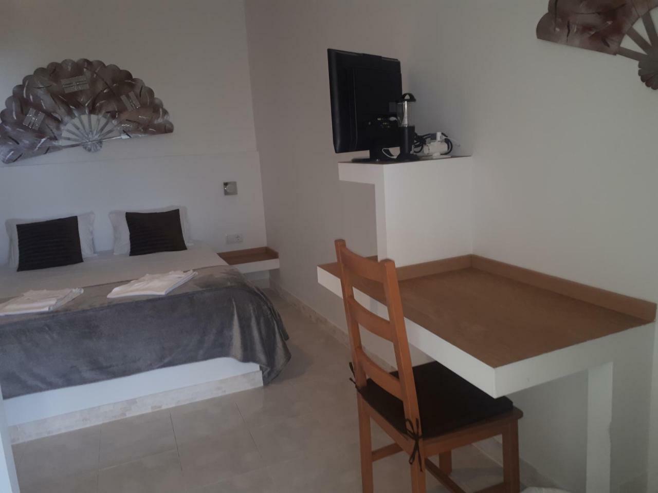 Seaview Guesthouse โอลเญา ภายนอก รูปภาพ