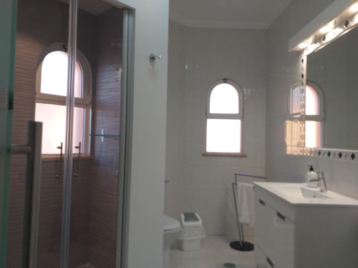 Seaview Guesthouse โอลเญา ภายนอก รูปภาพ